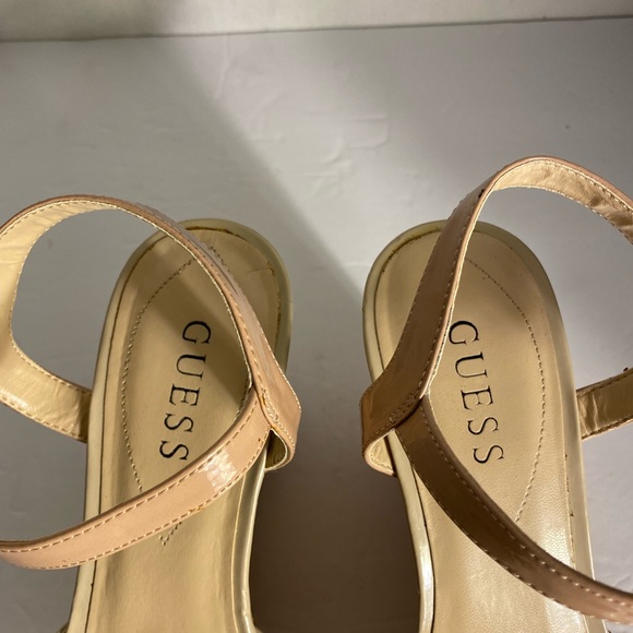 Ladies Guess wedge heel sandals size 9 1/2 gently worn very cute - Picture 5 of 10